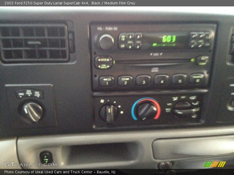 Black / Medium Flint Grey 2003 Ford F250 Super Duty Lariat SuperCab 4x4