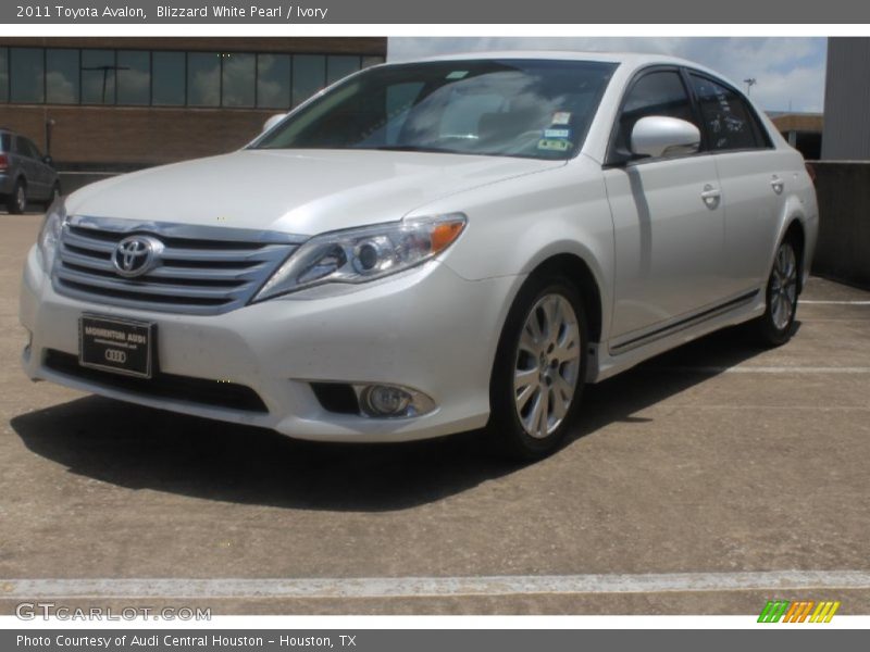 Blizzard White Pearl / Ivory 2011 Toyota Avalon