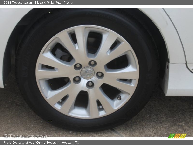Blizzard White Pearl / Ivory 2011 Toyota Avalon