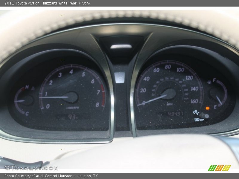 Blizzard White Pearl / Ivory 2011 Toyota Avalon