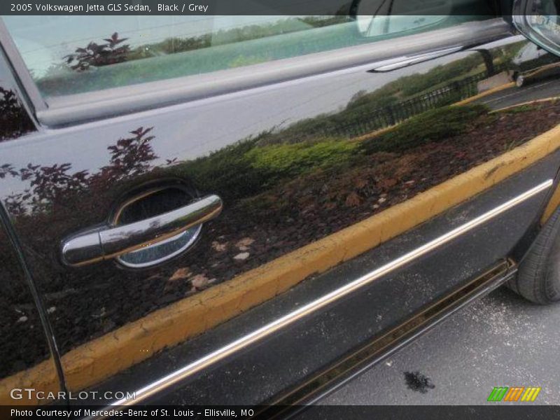 Black / Grey 2005 Volkswagen Jetta GLS Sedan