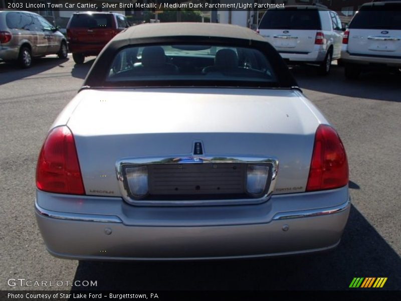 Silver Birch Metallic / Medium Dark Parchment/Light Parchment 2003 Lincoln Town Car Cartier