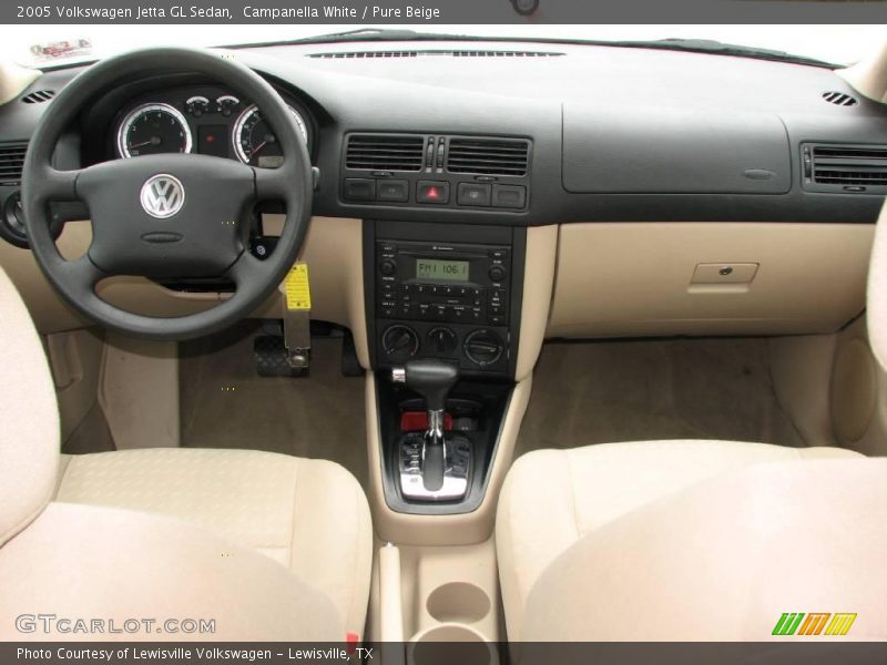 Campanella White / Pure Beige 2005 Volkswagen Jetta GL Sedan