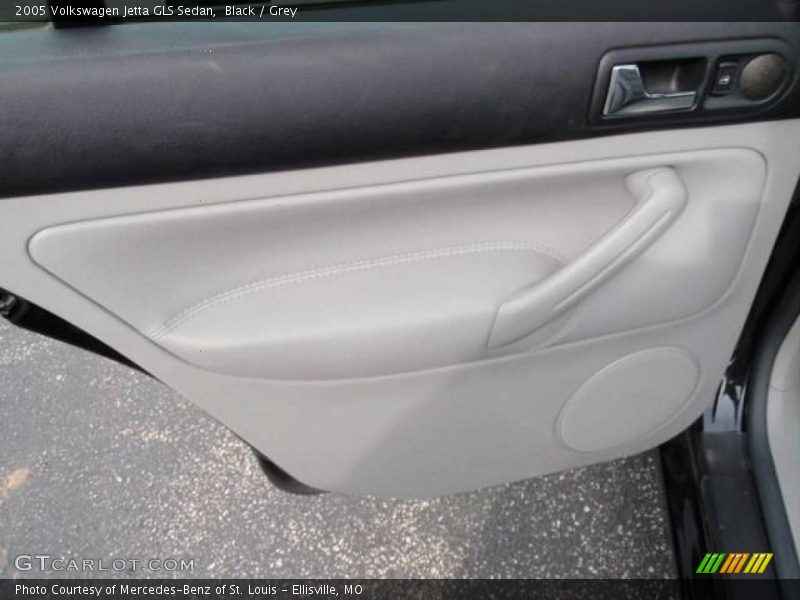 Black / Grey 2005 Volkswagen Jetta GLS Sedan