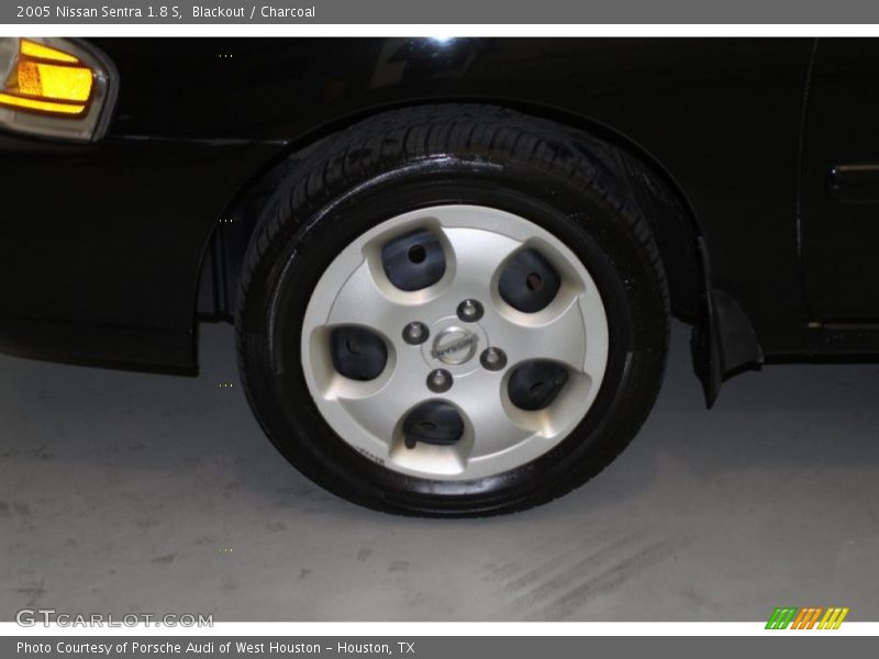 Blackout / Charcoal 2005 Nissan Sentra 1.8 S