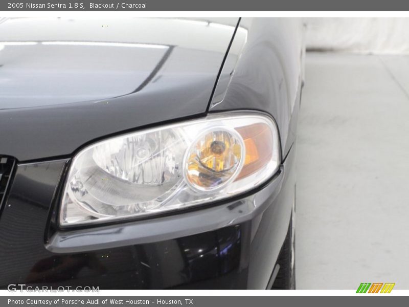 Blackout / Charcoal 2005 Nissan Sentra 1.8 S