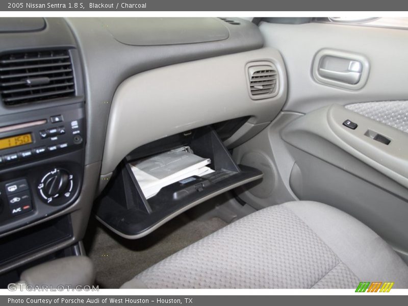 Blackout / Charcoal 2005 Nissan Sentra 1.8 S