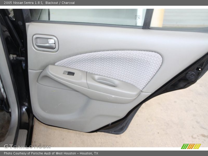 Blackout / Charcoal 2005 Nissan Sentra 1.8 S