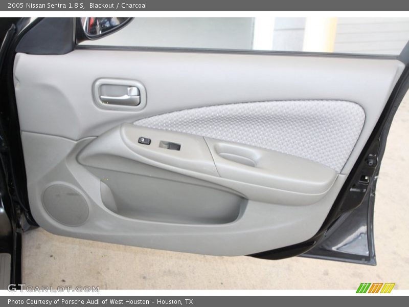 Blackout / Charcoal 2005 Nissan Sentra 1.8 S