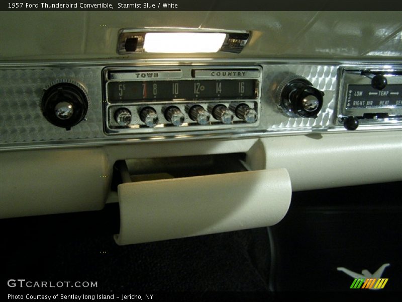 1957 Ford Thunderbird Power Blue / White, Radio - 1957 Ford Thunderbird Convertible