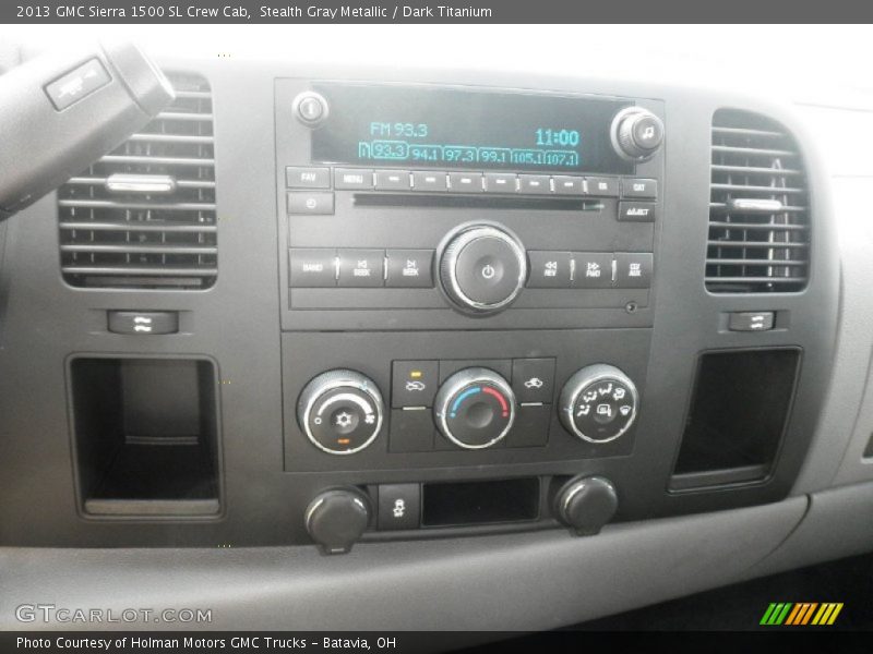 Controls of 2013 Sierra 1500 SL Crew Cab