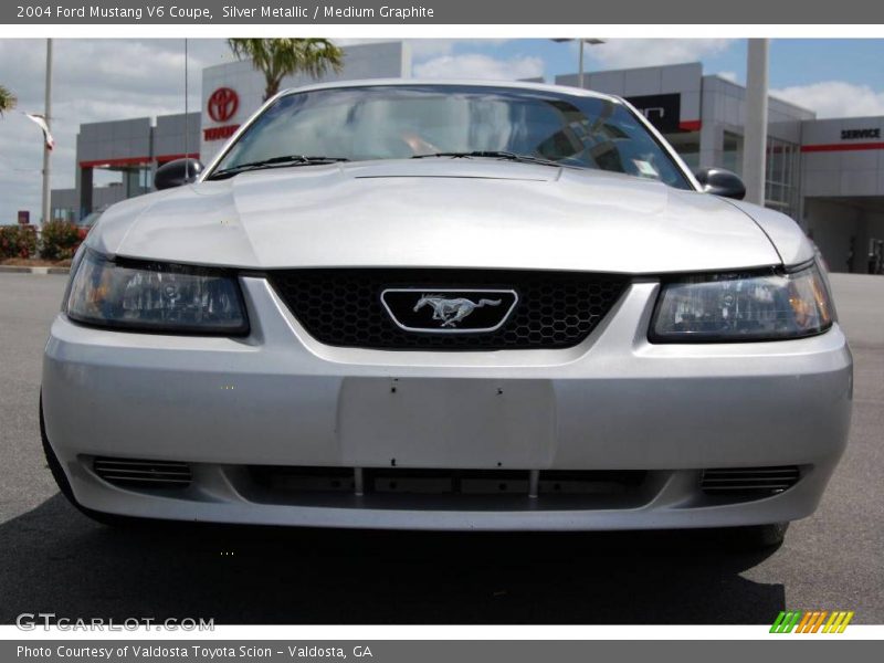 Silver Metallic / Medium Graphite 2004 Ford Mustang V6 Coupe