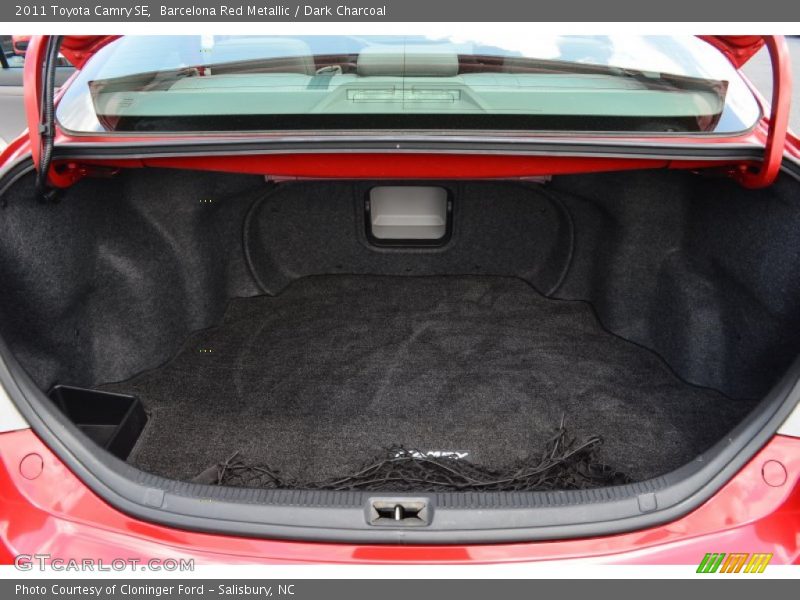 Barcelona Red Metallic / Dark Charcoal 2011 Toyota Camry SE