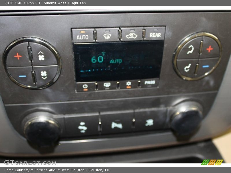 Summit White / Light Tan 2010 GMC Yukon SLT