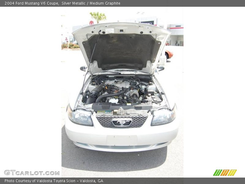 Silver Metallic / Medium Graphite 2004 Ford Mustang V6 Coupe