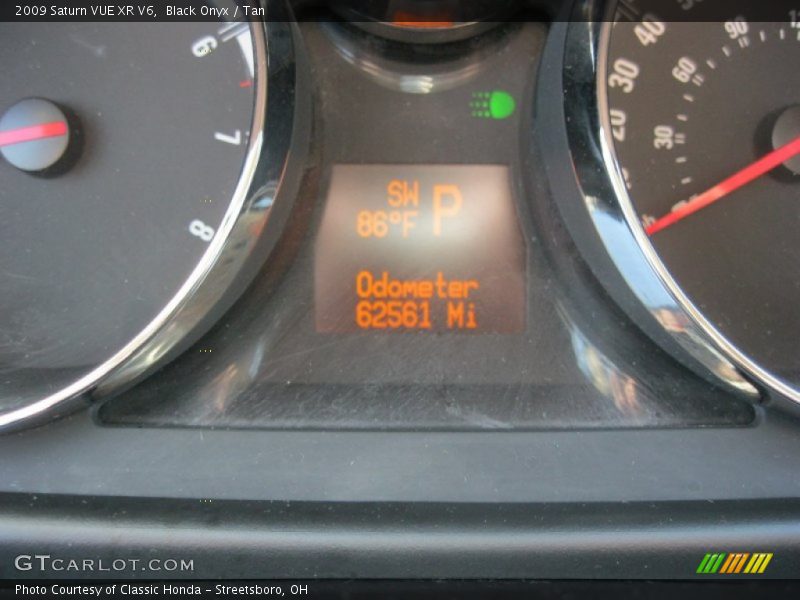 Black Onyx / Tan 2009 Saturn VUE XR V6
