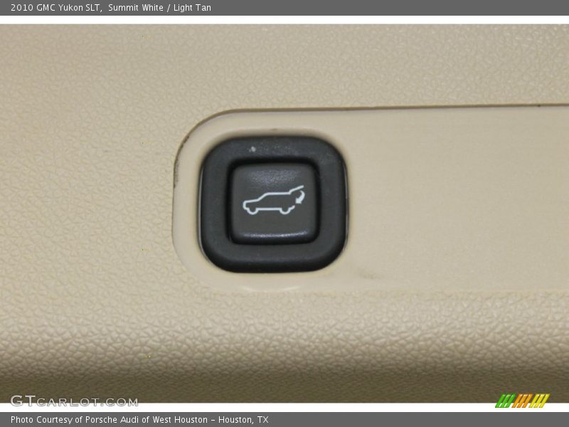 Summit White / Light Tan 2010 GMC Yukon SLT