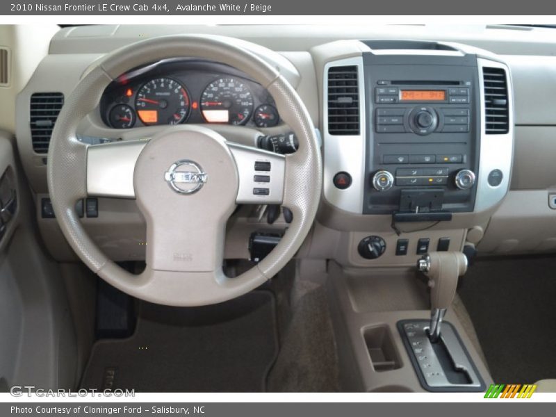 Avalanche White / Beige 2010 Nissan Frontier LE Crew Cab 4x4