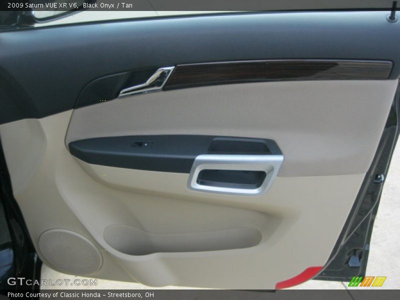 Black Onyx / Tan 2009 Saturn VUE XR V6