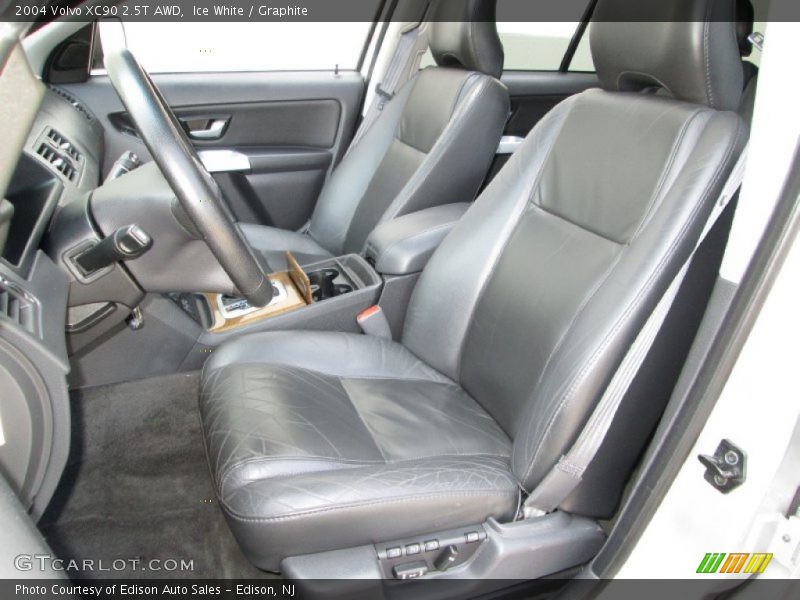 Ice White / Graphite 2004 Volvo XC90 2.5T AWD