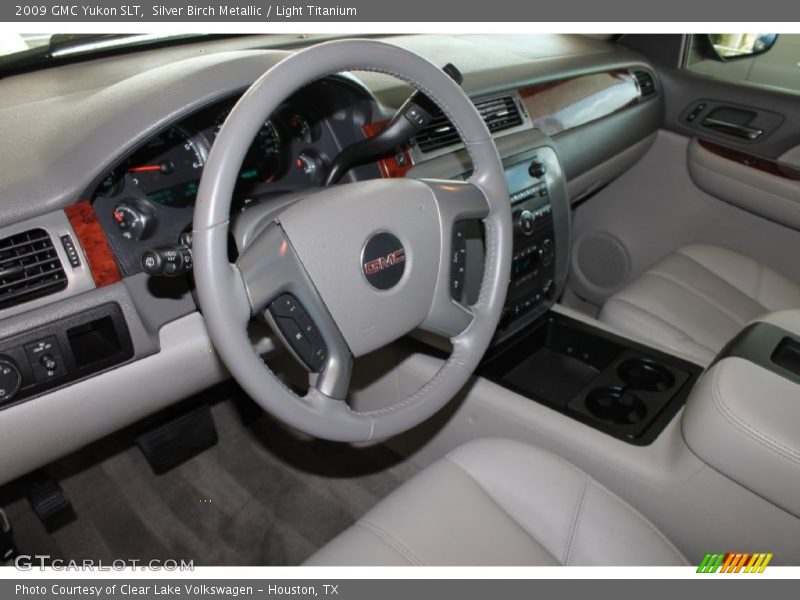 Silver Birch Metallic / Light Titanium 2009 GMC Yukon SLT