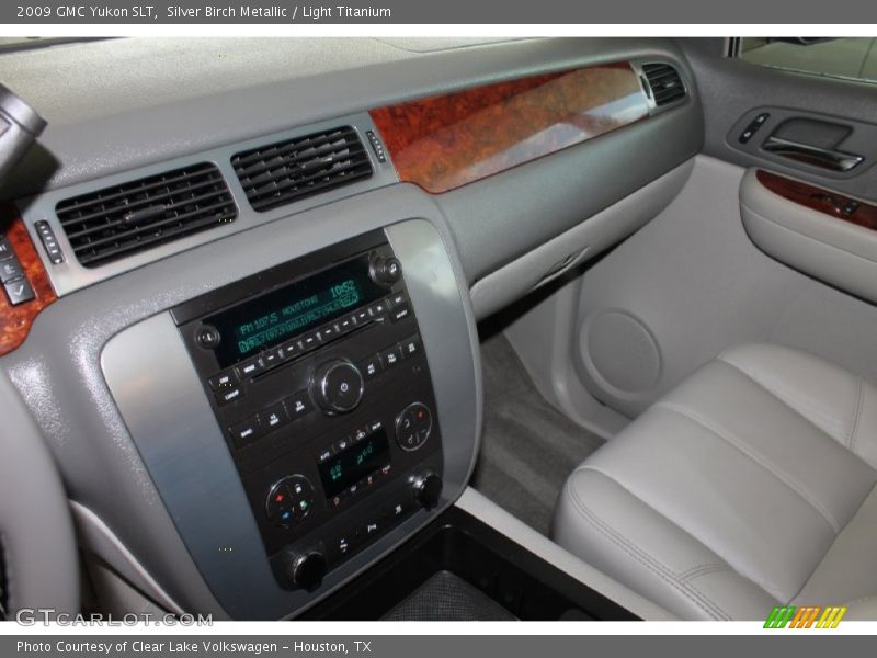 Silver Birch Metallic / Light Titanium 2009 GMC Yukon SLT