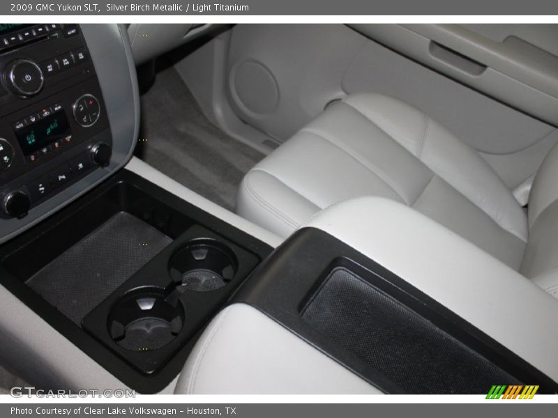 Silver Birch Metallic / Light Titanium 2009 GMC Yukon SLT