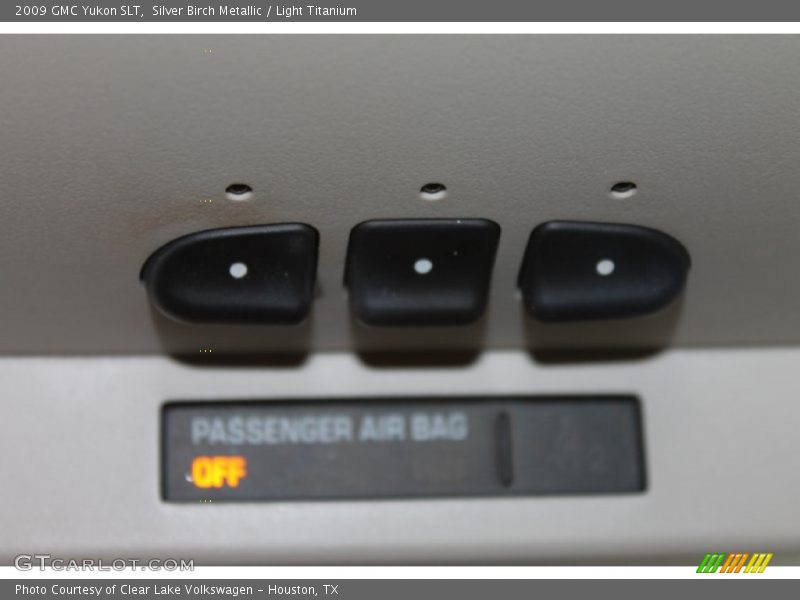 Silver Birch Metallic / Light Titanium 2009 GMC Yukon SLT