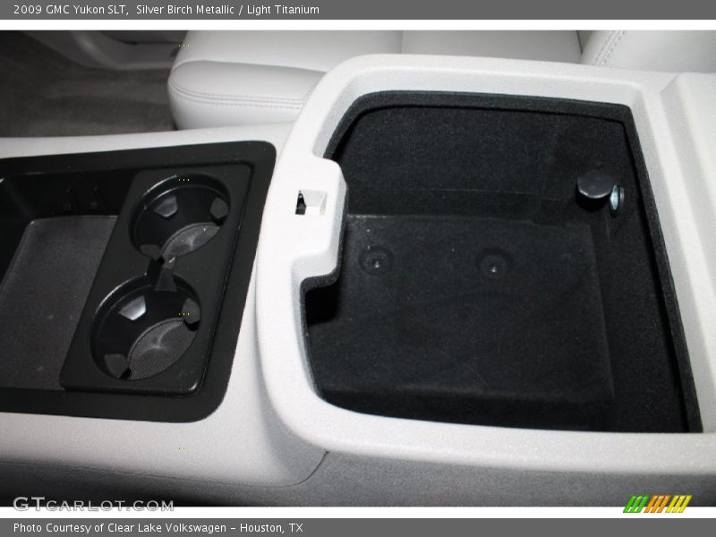 Silver Birch Metallic / Light Titanium 2009 GMC Yukon SLT