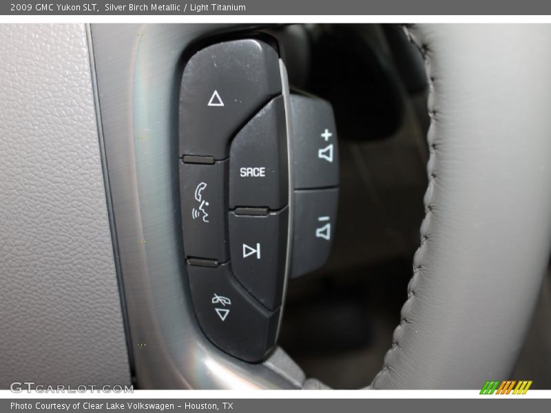 Silver Birch Metallic / Light Titanium 2009 GMC Yukon SLT