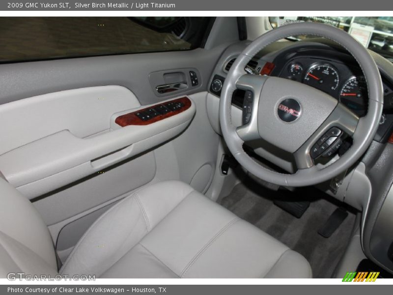 Silver Birch Metallic / Light Titanium 2009 GMC Yukon SLT