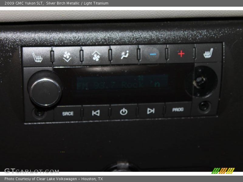 Silver Birch Metallic / Light Titanium 2009 GMC Yukon SLT