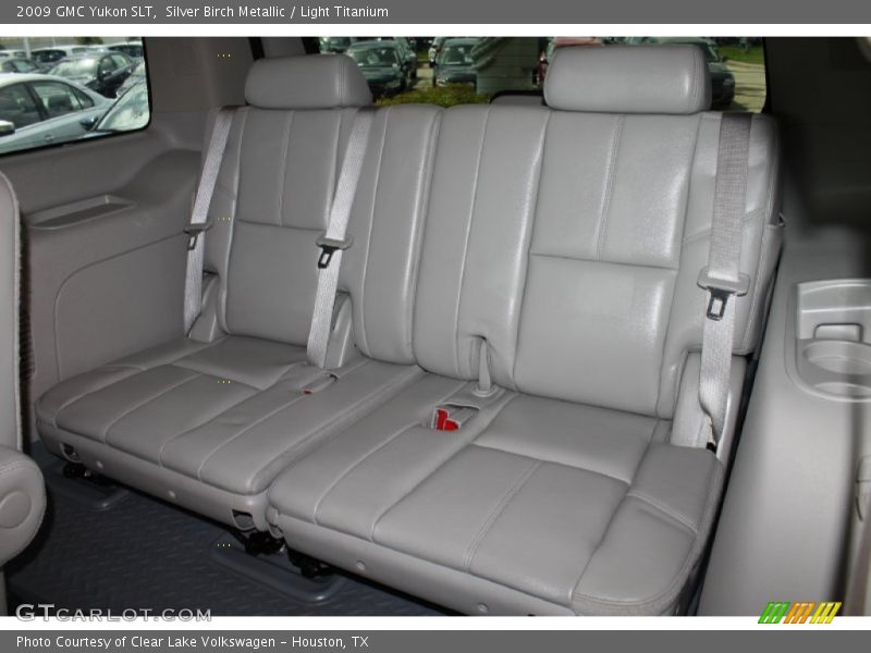 Silver Birch Metallic / Light Titanium 2009 GMC Yukon SLT