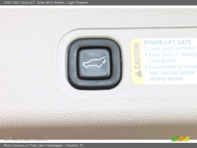 Silver Birch Metallic / Light Titanium 2009 GMC Yukon SLT