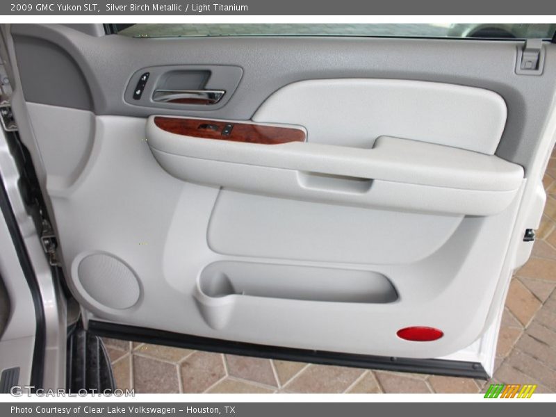 Silver Birch Metallic / Light Titanium 2009 GMC Yukon SLT