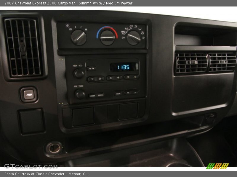 Summit White / Medium Pewter 2007 Chevrolet Express 2500 Cargo Van
