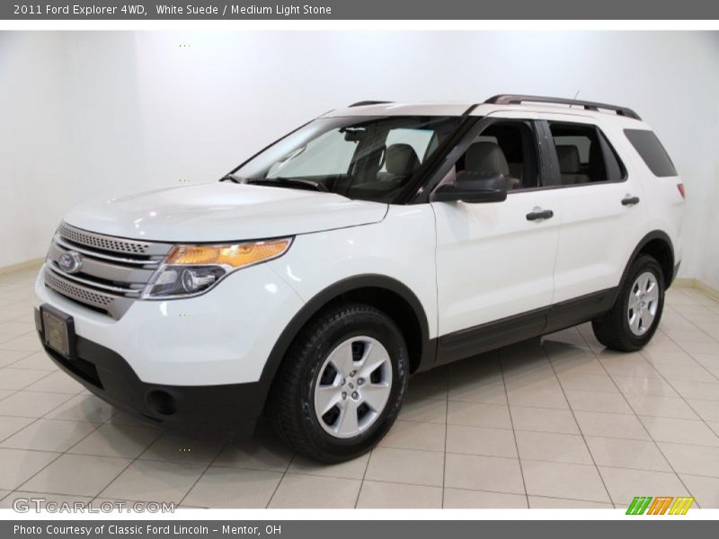 Front 3/4 View of 2011 Explorer 4WD