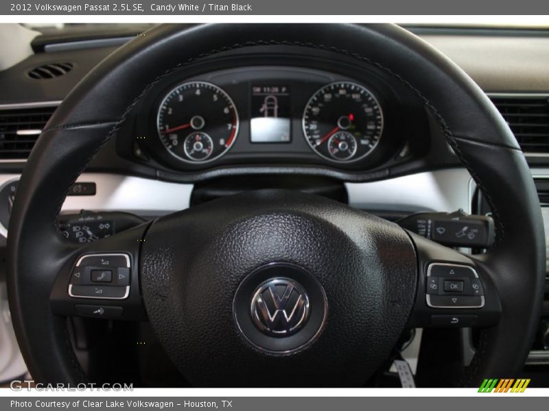 Candy White / Titan Black 2012 Volkswagen Passat 2.5L SE