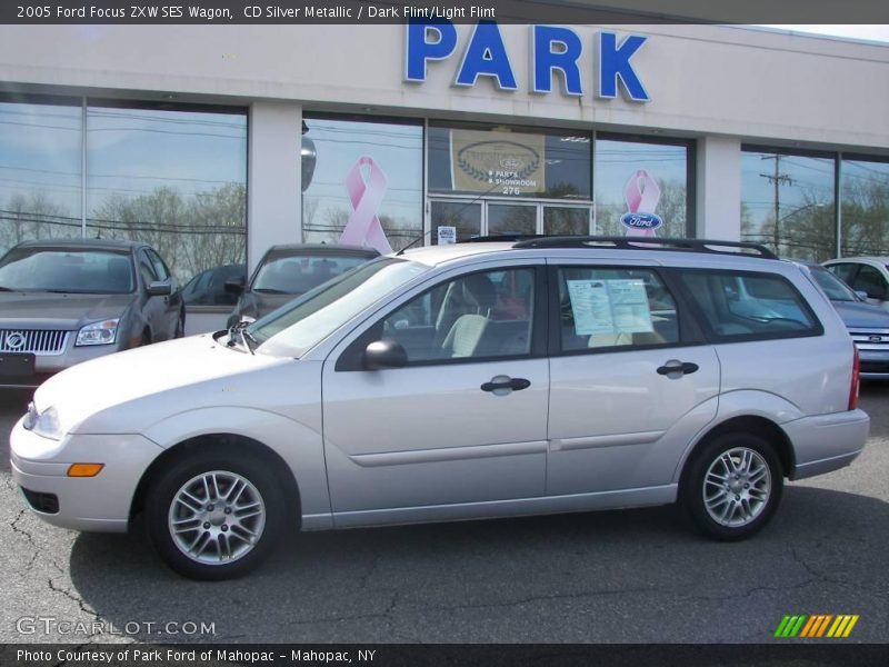 CD Silver Metallic / Dark Flint/Light Flint 2005 Ford Focus ZXW SES Wagon