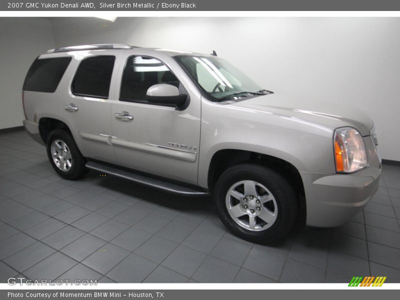 Silver Birch Metallic / Ebony Black 2007 GMC Yukon Denali AWD