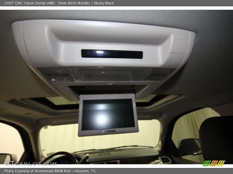 Silver Birch Metallic / Ebony Black 2007 GMC Yukon Denali AWD