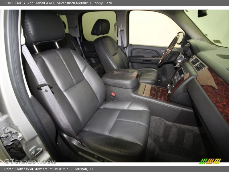 Silver Birch Metallic / Ebony Black 2007 GMC Yukon Denali AWD