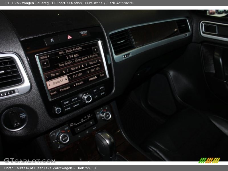 Pure White / Black Anthracite 2013 Volkswagen Touareg TDI Sport 4XMotion