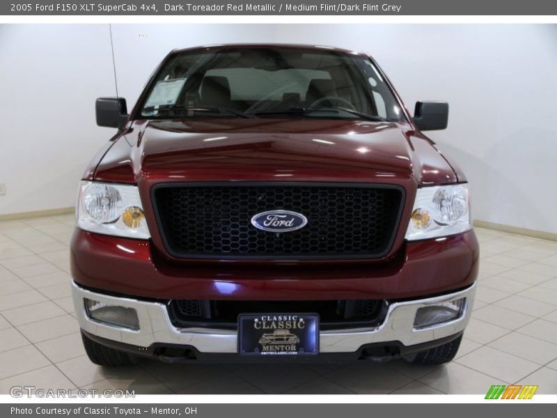 Dark Toreador Red Metallic / Medium Flint/Dark Flint Grey 2005 Ford F150 XLT SuperCab 4x4