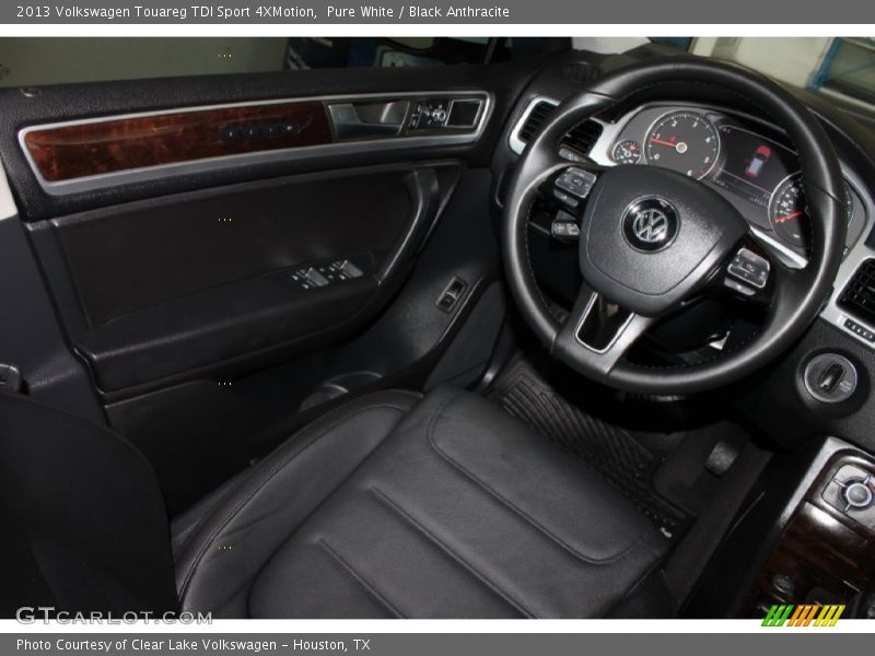 Pure White / Black Anthracite 2013 Volkswagen Touareg TDI Sport 4XMotion