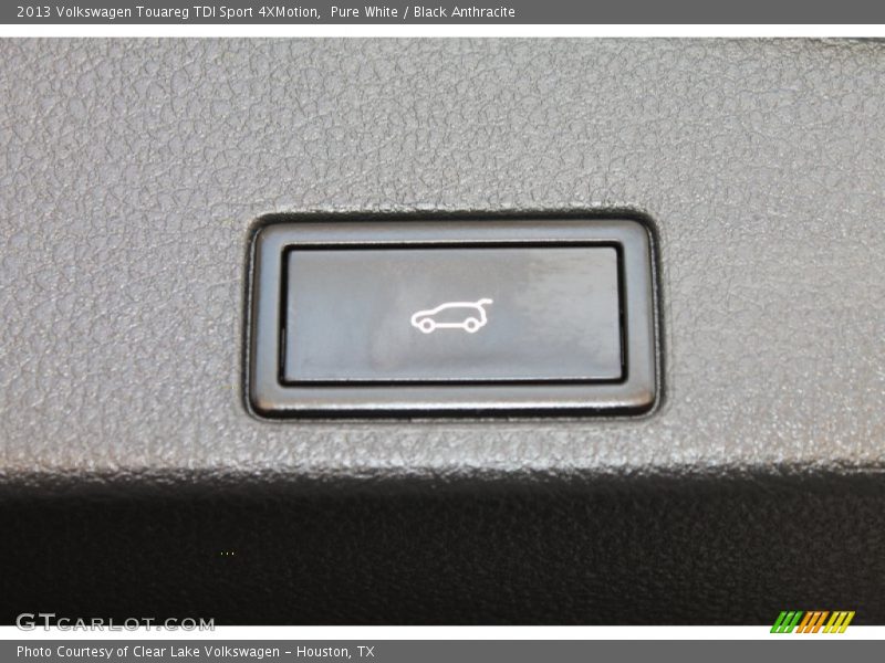 Pure White / Black Anthracite 2013 Volkswagen Touareg TDI Sport 4XMotion