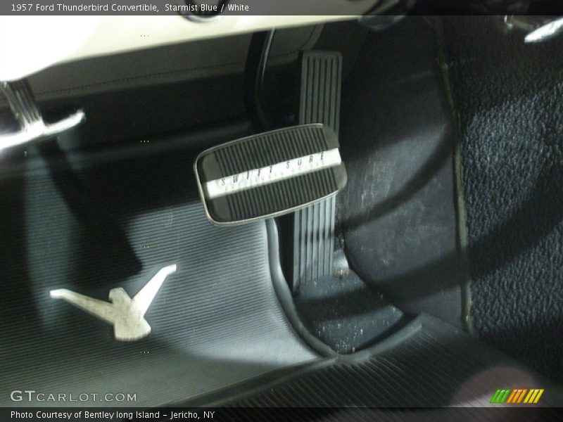 1957 Ford Thunderbird Power Blue / White, Pedals - 1957 Ford Thunderbird Convertible