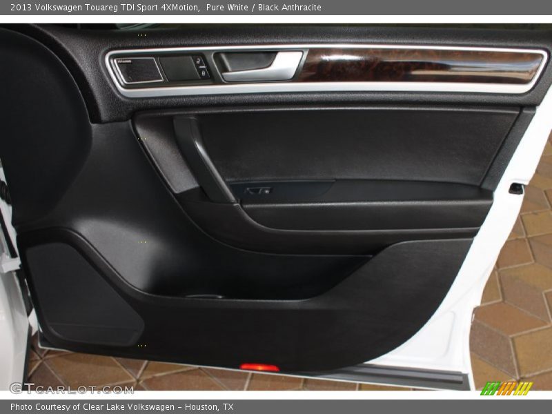 Pure White / Black Anthracite 2013 Volkswagen Touareg TDI Sport 4XMotion