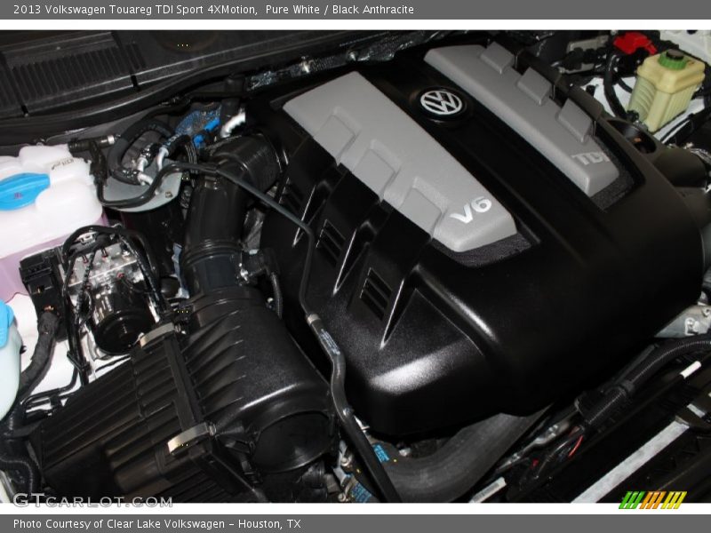 Pure White / Black Anthracite 2013 Volkswagen Touareg TDI Sport 4XMotion