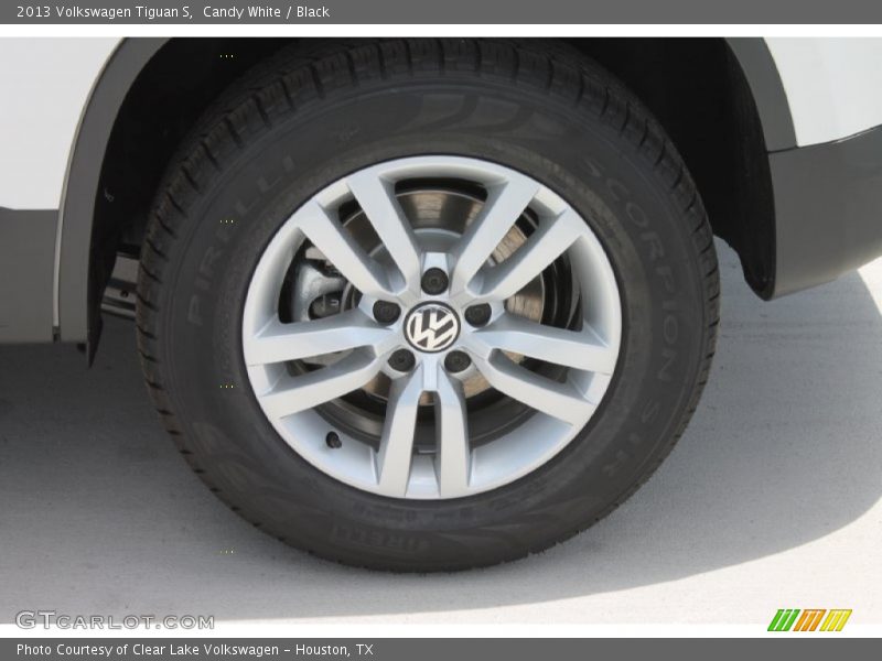 Candy White / Black 2013 Volkswagen Tiguan S